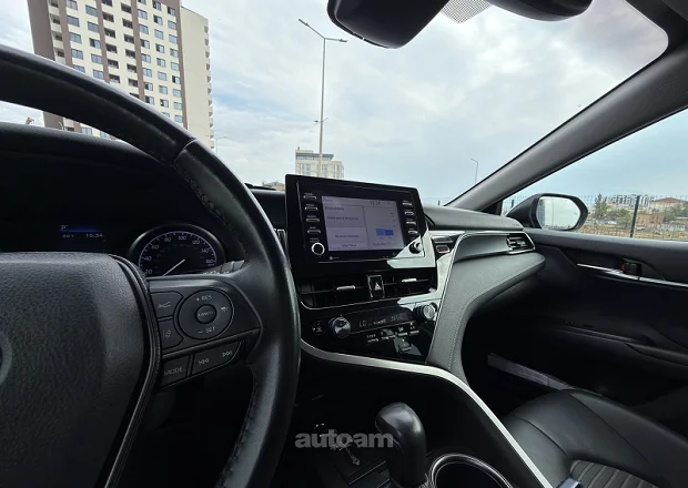 Toyota Camry 2022 — լուսանկար 10