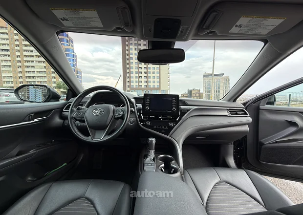 Toyota Camry 2022 — լուսանկար 5