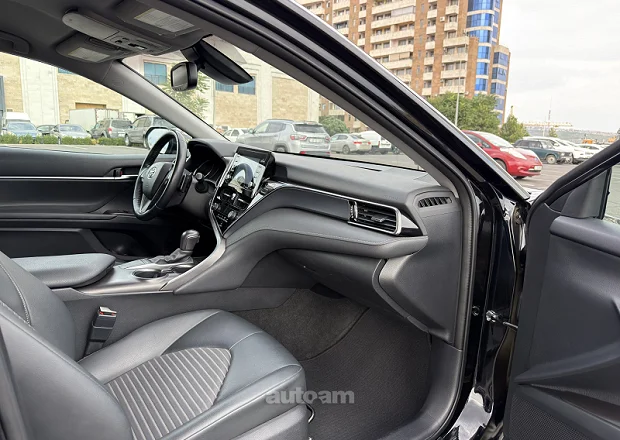 Toyota Camry 2022 — լուսանկար 6