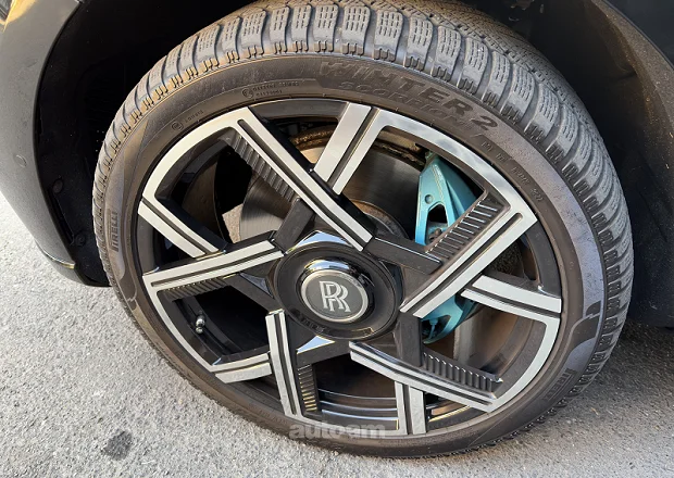 Rolls Royce Cullinan 2023 — լուսանկար 9