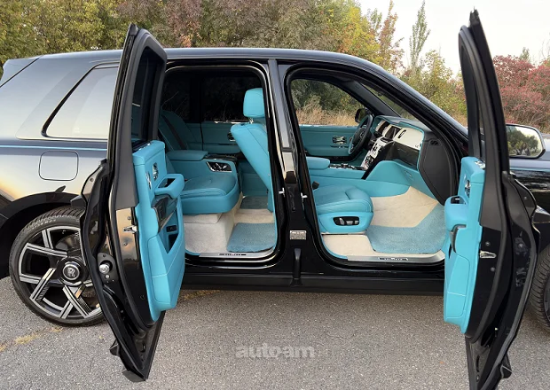 Rolls Royce Cullinan 2023 — լուսանկար 12