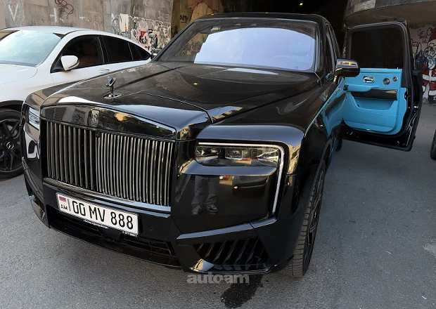 Rolls Royce Cullinan 2023 — լուսանկար 1