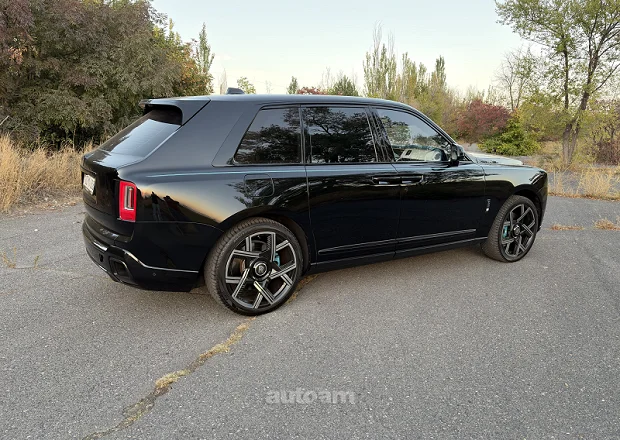 Rolls Royce Cullinan 2023 — լուսանկար 10