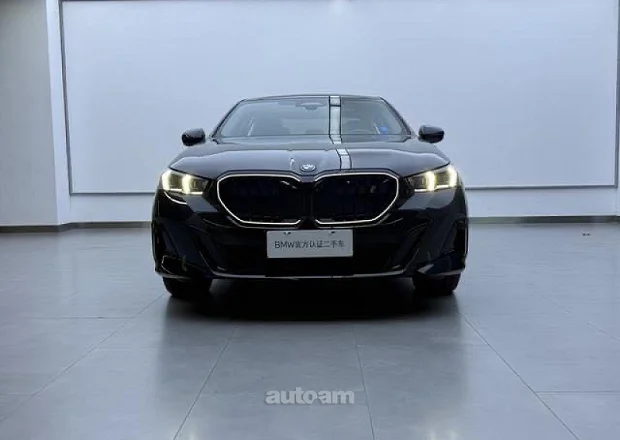 BMW i5 2025 — լուսանկար 2