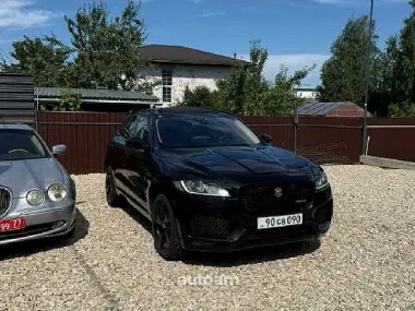 Jaguar F-Pace, 2016