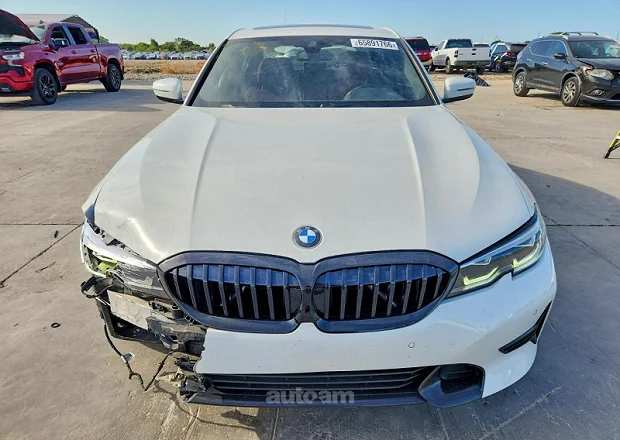 BMW 330 2022 — լուսանկար 2
