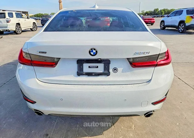 BMW 330 2022 — լուսանկար 3