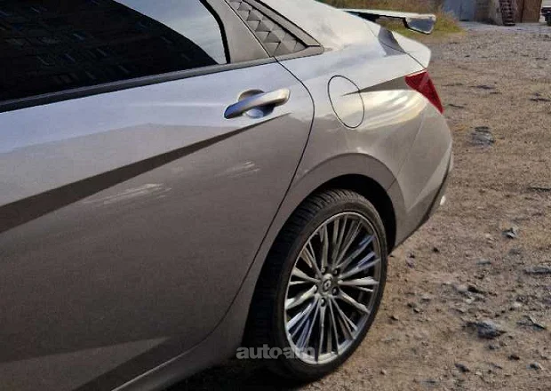 Hyundai Elantra 2024 — լուսանկար 8