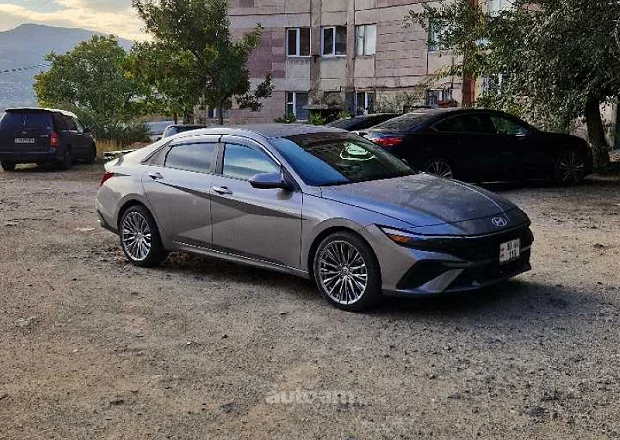 Hyundai Elantra 2024 — լուսանկար 4