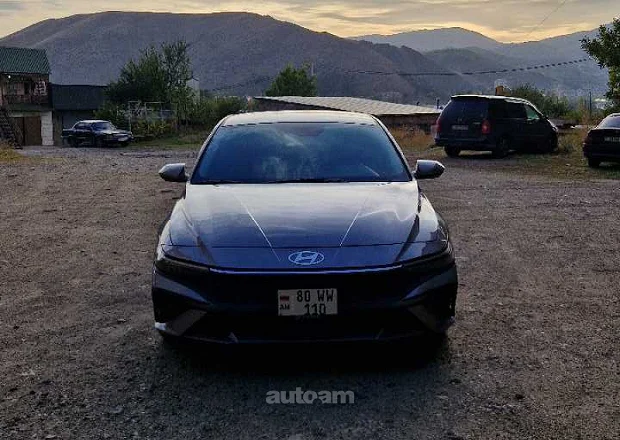 Hyundai Elantra 2024 — լուսանկար 2