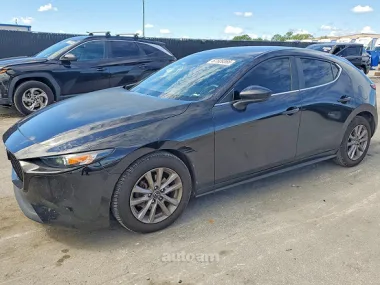 Mazda 3, 2021