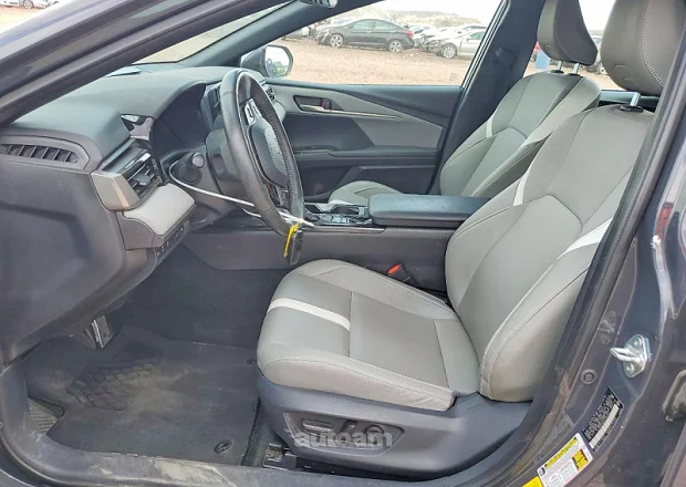 Toyota Camry 2025 — լուսանկար 1
