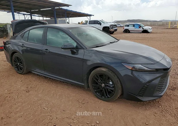 Toyota Camry 2025 — լուսանկար 9