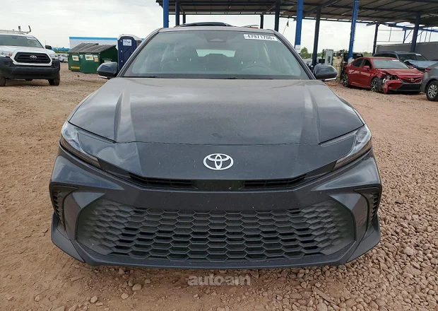 Toyota Camry 2025 — լուսանկար 10