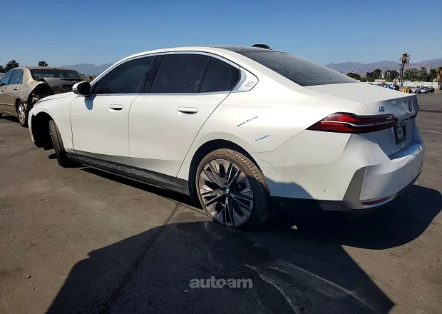 BMW i5 2026 — լուսանկար 9