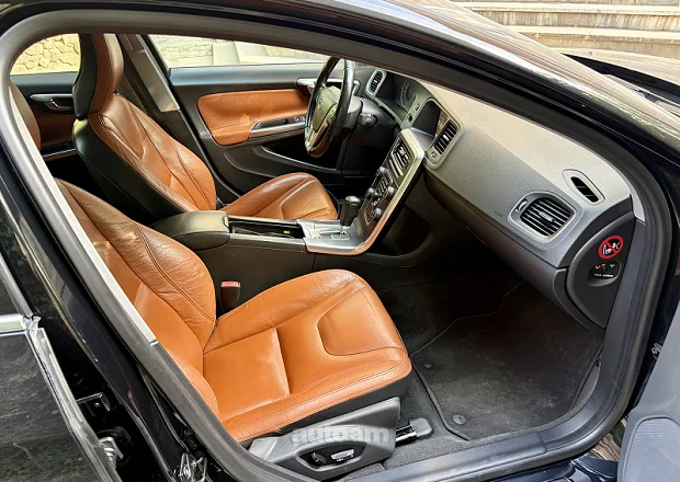 Volvo S60 2010 — լուսանկար 10