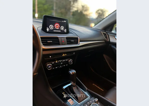 Mazda 3 2018 — լուսանկար 5