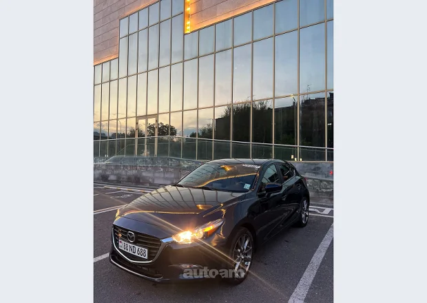 Mazda 3 2018 — լուսանկար 1