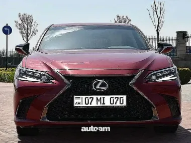 Lexus ES 200, 2022