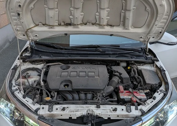 Toyota Corolla 2014 — լուսանկար 13