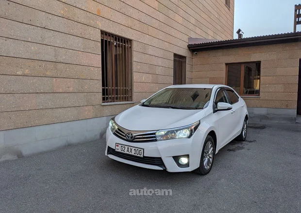 Toyota Corolla 2014 — լուսանկար 1
