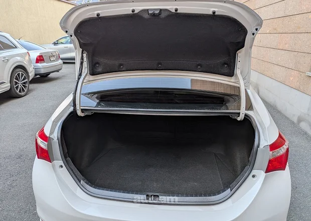 Toyota Corolla 2014 — լուսանկար 3
