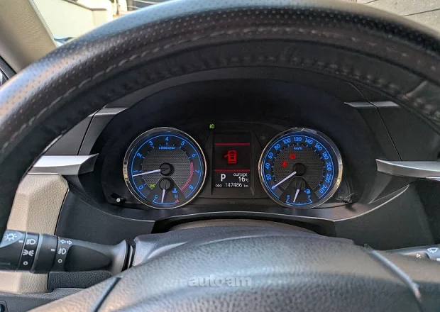Toyota Corolla 2014 — լուսանկար 6