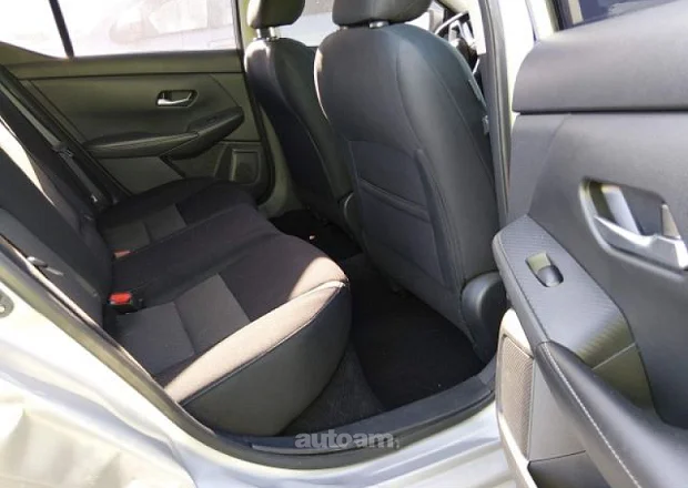 Nissan Sentra 2021 — լուսանկար 14