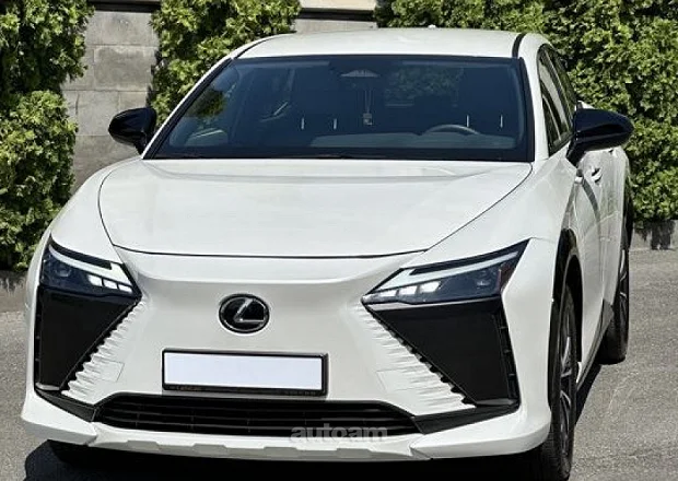 Lexus RZ 300 2024 — լուսանկար 2