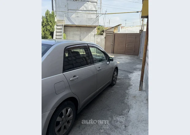 Nissan Tiida 2006 — լուսանկար 4