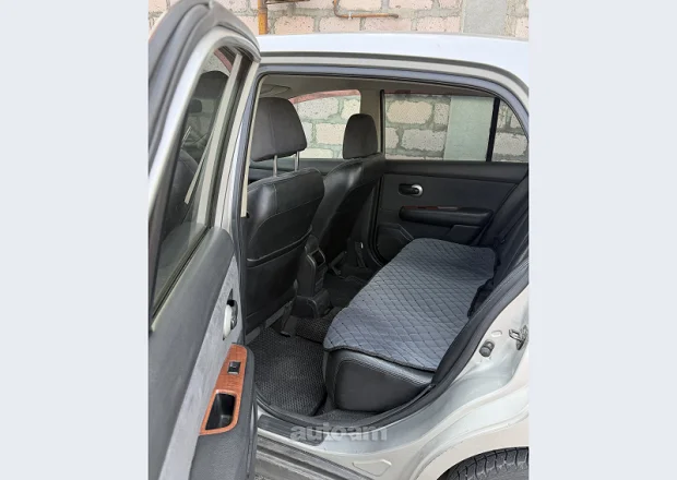 Nissan Tiida 2006 — լուսանկար 6