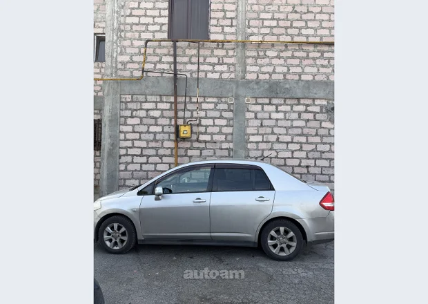 Nissan Tiida 2006 — լուսանկար 2