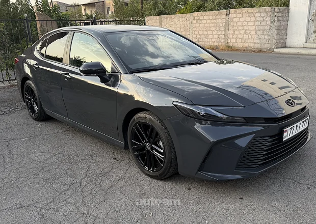 Toyota Camry 2024 — լուսանկար 2