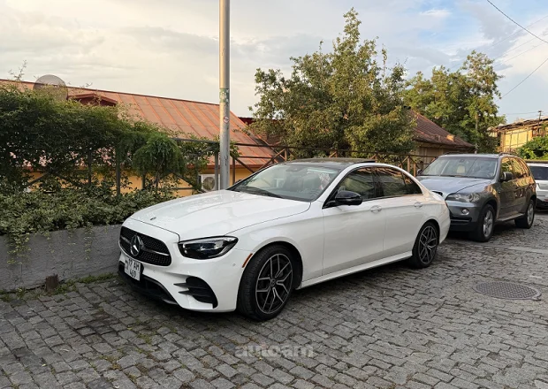 Mercedes-Benz E 350 2022 — լուսանկար 1