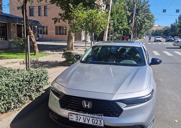 Honda Accord 2023 — լուսանկար 1