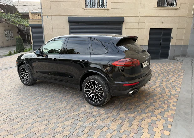 Porsche Cayenne 2017 — լուսանկար 6