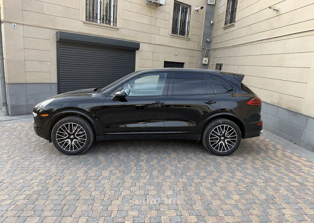 Porsche Cayenne 2017 — լուսանկար 5