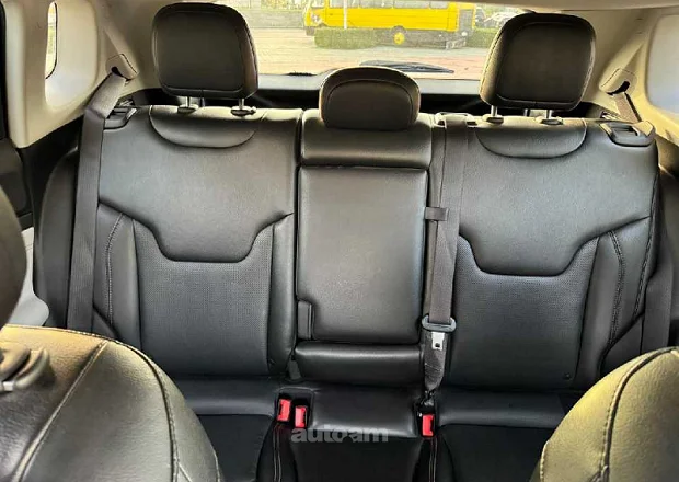 Jeep Compass 2022 — լուսանկար 9
