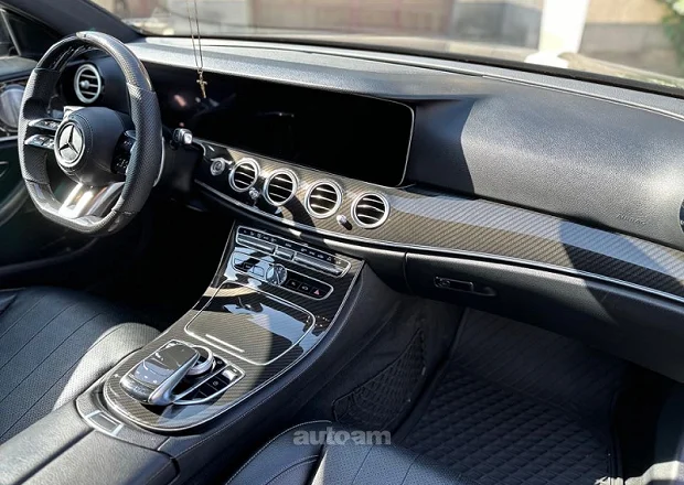 Mercedes-Benz E 300 2019 — լուսանկար 10