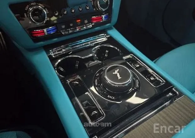 Rolls Royce Spectre 2024 — լուսանկար 8