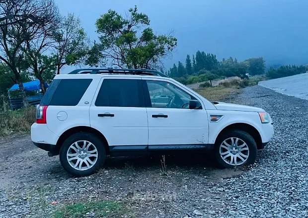 Land Rover Freelander 2008 — լուսանկար 3