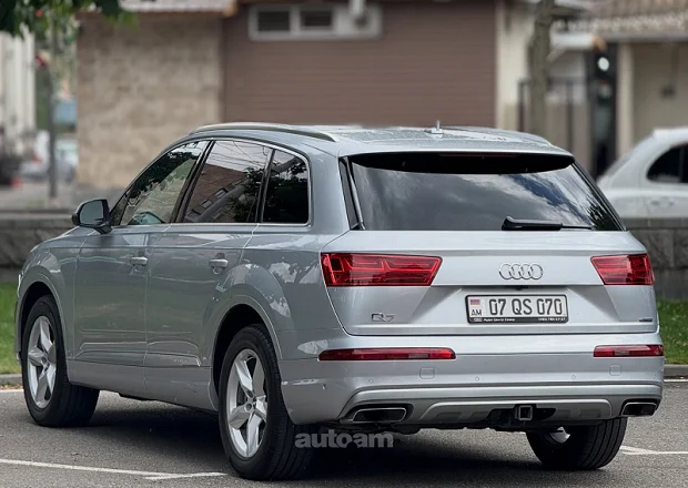 Audi Q7 2019 — լուսանկար 10