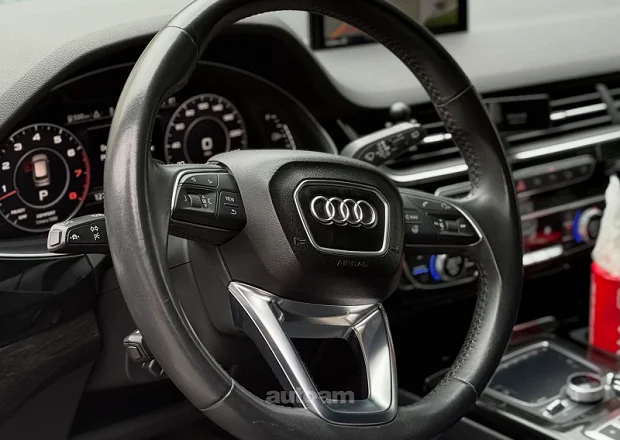 Audi Q7 2019 — լուսանկար 8