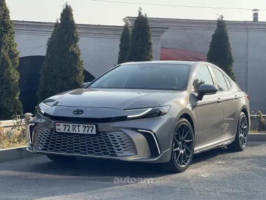 Toyota Camry, 2025