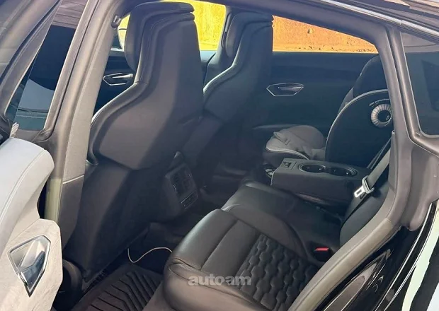 Audi e-tron GT 2024 — լուսանկար 8