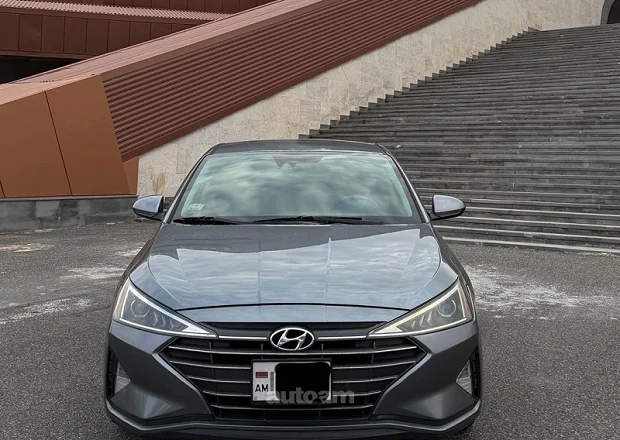 Hyundai Elantra 2018 — լուսանկար 4