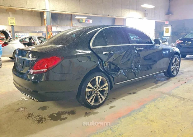 Mercedes-Benz C 300 2021 — լուսանկար 5