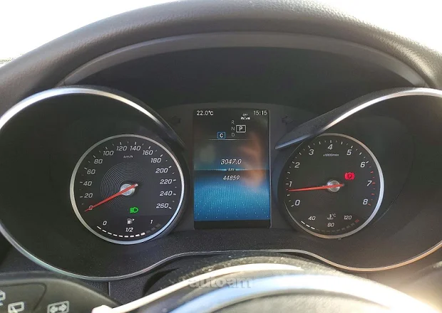 Mercedes-Benz C 300 2020 — լուսանկար 10