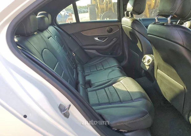 Mercedes-Benz C 300 2020 — լուսանկար 9