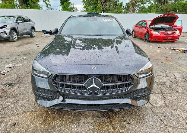 Mercedes-Benz C 300 2022 — լուսանկար 1
